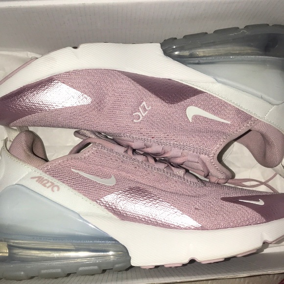 Shoes - Picture 1 of 4